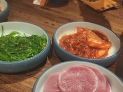 -明洞阿姨·韩式酱蟹烤肉·创意料理(三元桥店)