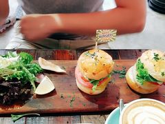 迷你鹅肝牛肉芝士汉堡-MIKAKU(万达广场上海宝山店)