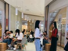 -奈雪的茶(亨特国际广场店)