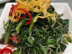 芥末菠菜-闫府私房菜(经四路万达店)
