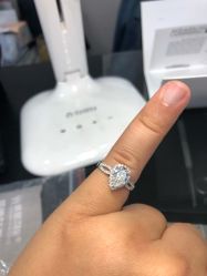 -威德钻石-克拉钻大本营(南京东路店)