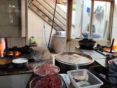 -正宗杨记普洱酸醋米线(总店)