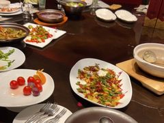 -江上荟·创意中国菜(绿地缤纷城店)