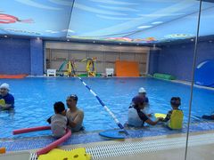 -戊辰亲子游泳俱乐部