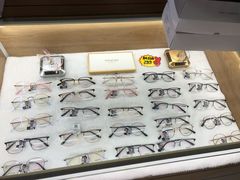 -视野联行眼镜·蔡司授权店(长白万象汇店)