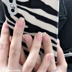 -Pink You美甲洗眉纹绣定制中心