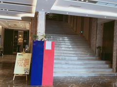 -潮漫酒店(北京通州环球度假区临河里地铁站店)