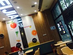 -魏家凉皮(万辉店)