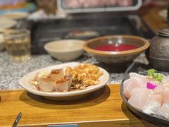-老牌坊云南鱼豆花火锅(哈西万达店)