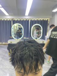-IU潮牌·SALON
