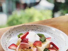-ROAST coffee & eatery
