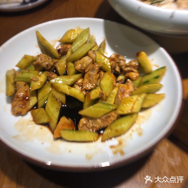 公公婆婆吃饭，给我吃的特别香