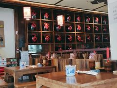 大堂-先启半步颠小酒馆(白麓里店)