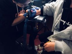 -明星刺青·洗纹身