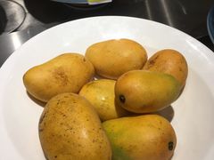 芒果-钱小主·自助回旋烤肉火锅餐厅(东方新天地店)