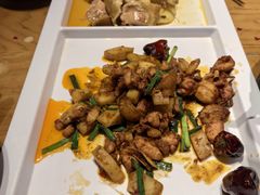 -隔壁老王·家常云南菜(花巷店)