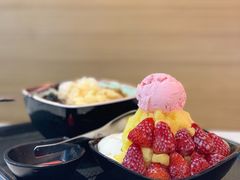 芋见草莓冰沙-鲜芋仙(观音桥大融城LG店)