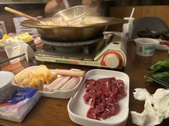 -天成·潮州牛肉脆肉鱼生蚝自助火锅