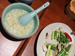 有机时蔬炒年糕-缸鸭狗(天一广场店)
