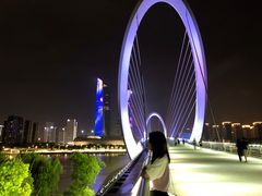 -南京眼步行桥