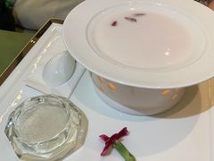 -燕庭·纯燕窝·甜品下午茶(南京西路店)
