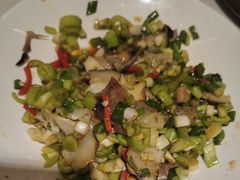 -赶海部落海鲜城(海阳路店)