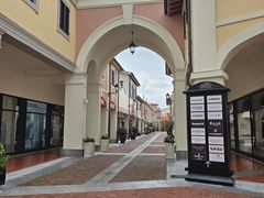 -佛罗伦萨小镇广佛名品奥特莱斯(疏港路店)