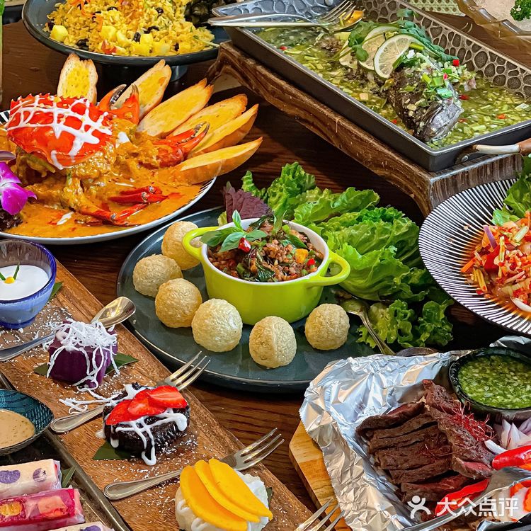 成都IFS顶楼的花园泰餐厅🍴看浪漫夜景 