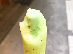 -全家便利店(襄阳南路店)