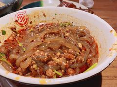 万记特色酸辣粉-万记麻辣烫国展总店