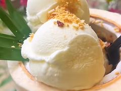 椰子冰淇淋-婉泰·特色小吃·舂鸡脚(告庄二店)