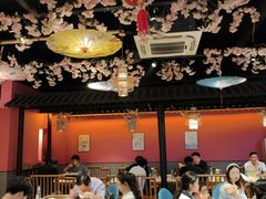 -老街烧烤大排档·地道湖北菜·龙虾馆(汉口火车站店)