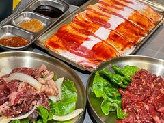 -围炉肉舍丹东海鲜烤肉·烤活鳗(步行街店)