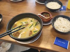-桥香园云南过桥米线(红龙井店)