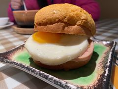 爆蛋菠萝包套餐-新大咀港式茶餐厅(宝山万达店)