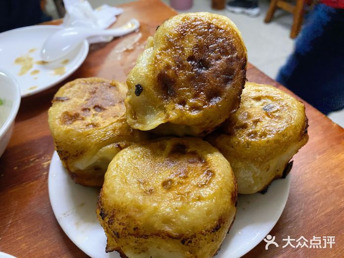 宝瑞门钉肉饼店门钉肉饼图片