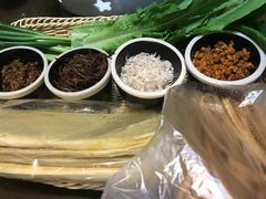 煎饼卷大葱-山沟沟羊小馆&烤全羊羊肉汤(麦岛店)