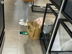 -MCM(比斯特上海购物村店)