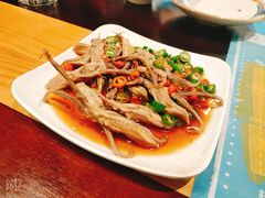 -臻鲜燕海鲜融合餐厅(金陵style店)