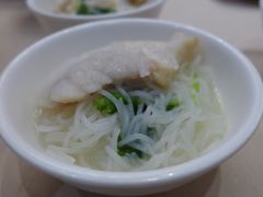 皮蛋蘑菇班球米线-乙龍天