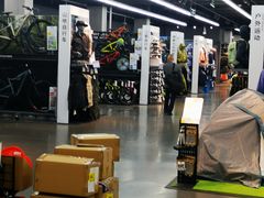 -迪卡侬(越秀公园店)