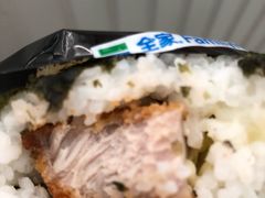 -全家便利店(上海南站站店)