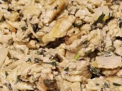 香椿芽炒鸡蛋-旺角小渔村·海肠捞饭开创者(环山路店)