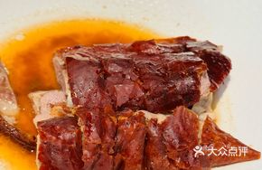 Guangdong-style Roast Goose with Fruit Wood