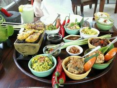 android_upload_pic-DiAtas by Art Cafe Bumbu Bali