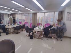 -IU潮牌·SALON