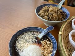 -包整·丝娃娃(一览甲秀楼风景店)