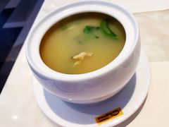 -港丽餐厅(高德置地店)