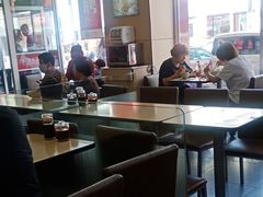 大堂-李先生牛肉面大王(营口大润发店)