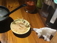 -丽虹云南过桥米线(兴工街店)